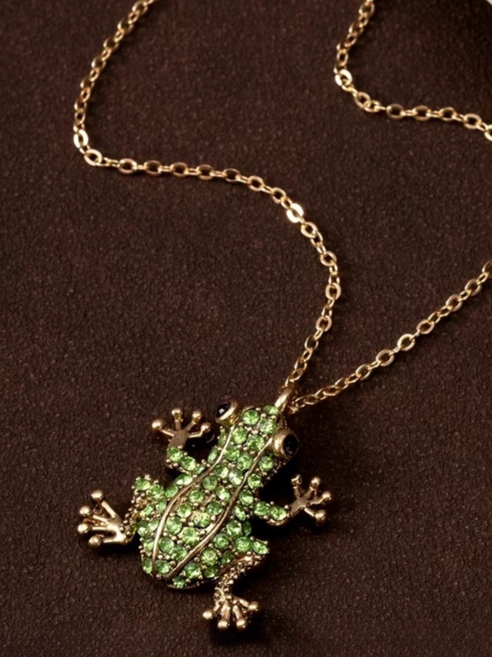 Gold and Green Frog Pendant Necklace chain 17” with 2” extension frog 1” long - Picture 2 of 10